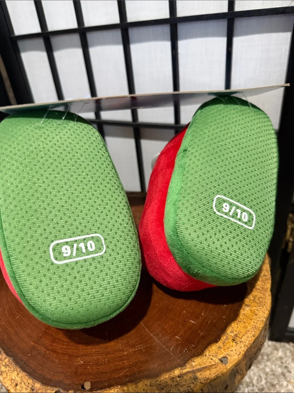 The Elf on the Shelf Plush Slippers NEW Holiday 9/10 Boy Blue Eye